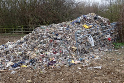 Çiftçilerden kış aylarında atık suçlularına karşı topraklarını korumaları istendi