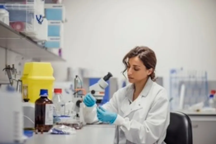 MHRA, Zapomeran (Kostaive) mRNA COVID-19 Aşısını Onayladı