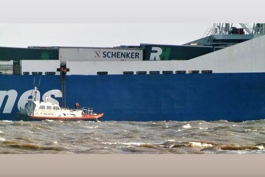 Finnhawk/Humber Saturn Kazası Raporu Yayınlandı: Pilot Merdiveninden Düşme Sonucu Bir Can Kaybı