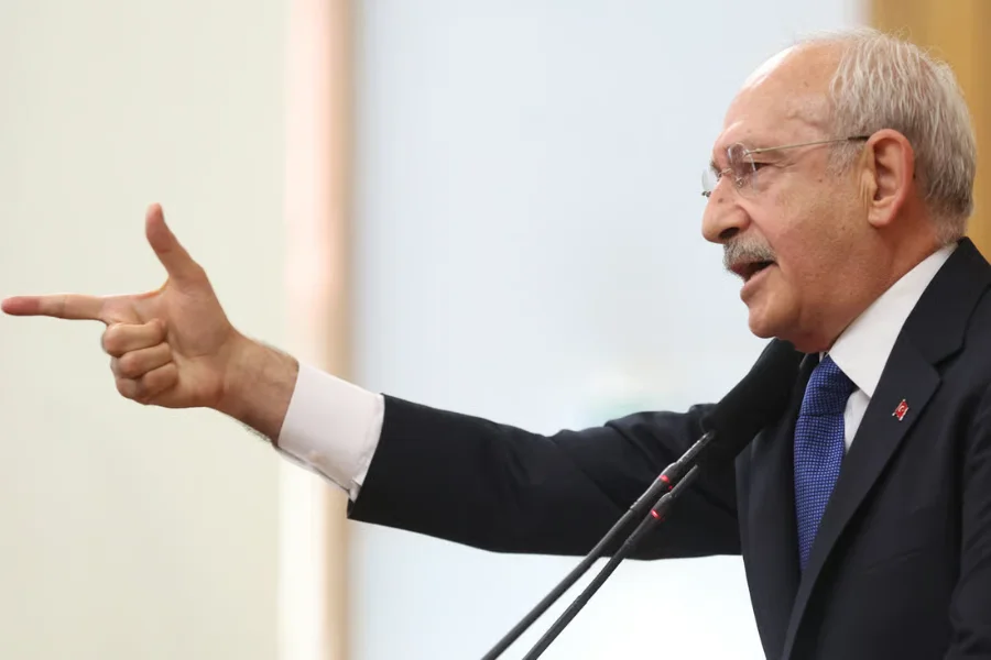 Mahkemeden Tarihi CHP Kararı: Kurultay İptal, Kılıçdaroğlu Göreve İade Edildi