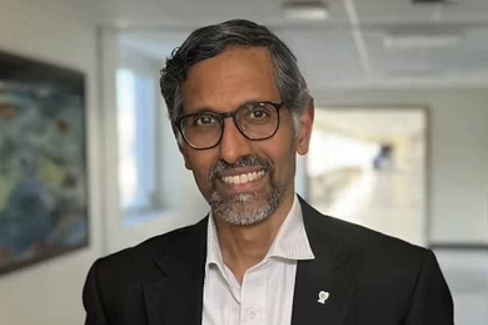 MHRA, Profesör Jacob George'u Baş Tıbbi ve Bilimsel Sorumlu Olarak Göreve Başlamasıyla Karşılıyor