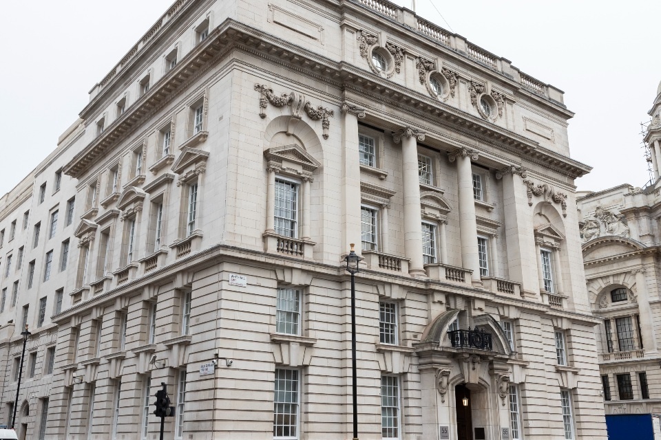 İngiltere Tarihinin En Büyük Ev Yenileme Planı ile Aileler Tasarruf Edecek