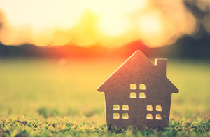 Bilimsel Danışmanlık İngiltere'deki Evleri Nasıl Koruyor?